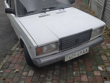 Авто ВАЗ 2107 1988 № 8061840