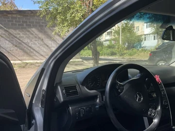 Авто Mercedes 190 2005 № 8062155
