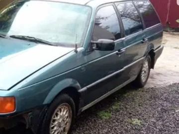 Авто Volkswagen Passat Variant 1990 № 8062482