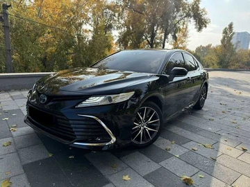 Авто Toyota Camry 2021 № 8062499