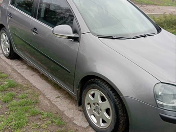 Авто Volkswagen Golf 2004 № 8062579