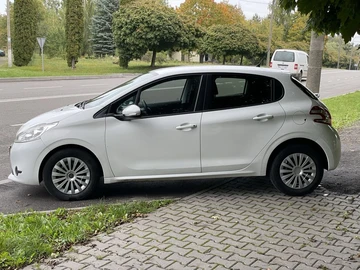 Авто Peugeot 208 2014 № 8062624
