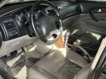 Авто Chevrolet Evanda 2005 № 8062801