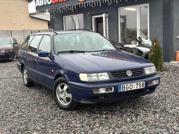 Авто Volkswagen Passat Variant 1994 № 8062826