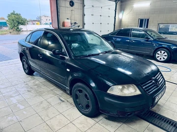 Авто Volkswagen Passat Sedan 2000 № 8062981