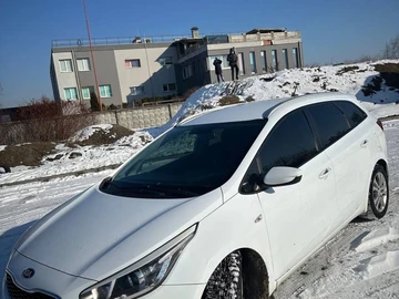 Авто KIA Cee X27 D 2013 № 8063138