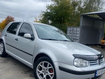 Авто Volkswagen Golf 2000 № 8063568