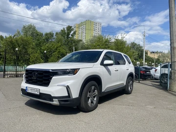 Авто Honda Pilot 2023 № 8063628