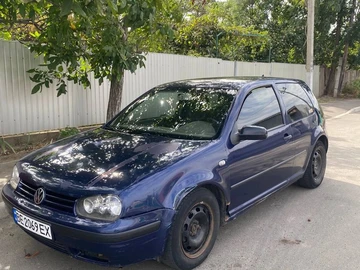 Авто Volkswagen Golf 2000 № 8063782