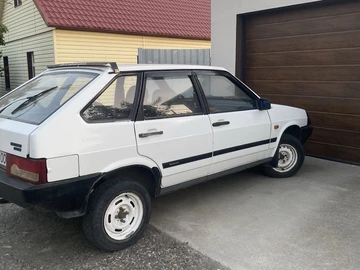 Авто ВАЗ 2109 1992 № 8063796