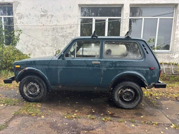 Авто ВАЗ 2121 1989 № 8063797