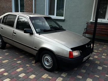 Авто Opel Kadett 1989 № 8064145