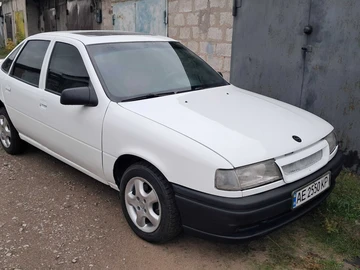Авто Opel Vectra 1990 № 8064124