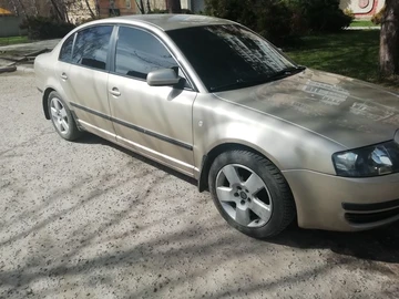 Авто Skoda Superb 2004 № 8064161