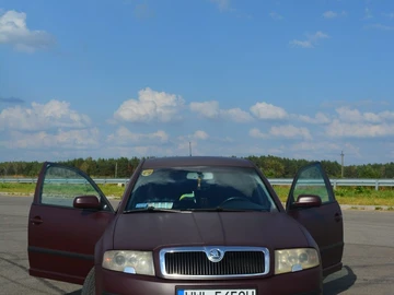 Авто Skoda Superb 2002 № 8064472
