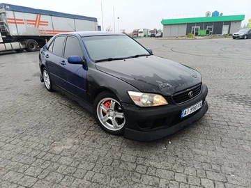 Авто Lexus Is Серія 1999 № 8064627
