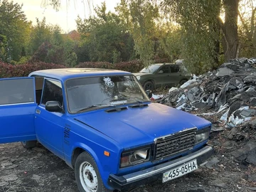 Авто ВАЗ 2107 1987 № 8064898