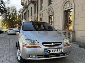Авто Chevrolet Aveo 2004 № 8065191