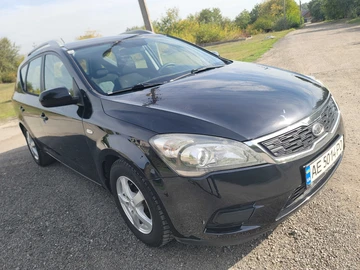Авто KIA Cee X27 D 2009 № 8065243