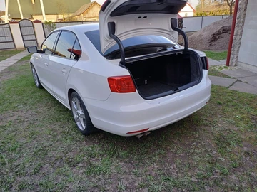 Авто Volkswagen Jetta 2013 № 8065256