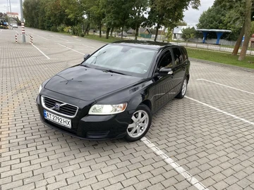 Авто Volvo V50 2009 № 8065418