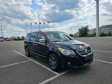 Авто Volkswagen Routan 2013 № 8065842