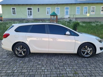 Авто Opel Astra 2013 № 8066024