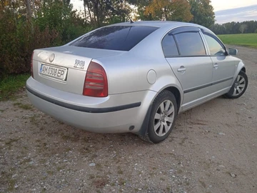 Авто Skoda Superb 2003 № 8066248
