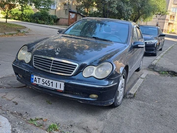 Авто Mercedes 220 2000 № 8066383