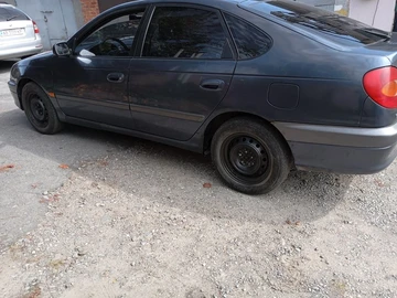 Авто Toyota Avensis 1999 № 8066642