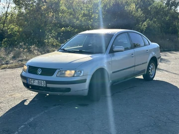 Авто Volkswagen Passat Sedan 1998 № 8066734