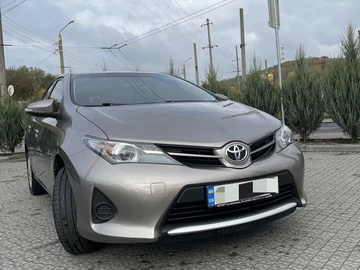 Авто Toyota Auris 2013 № 8066960