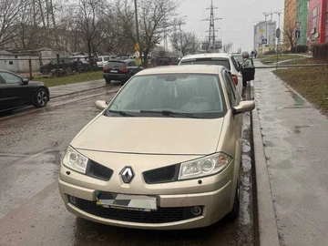 Авто Renault 4 2008 № 8067171