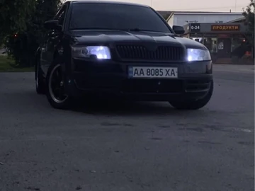 Авто Skoda Superb 2003 № 8068041