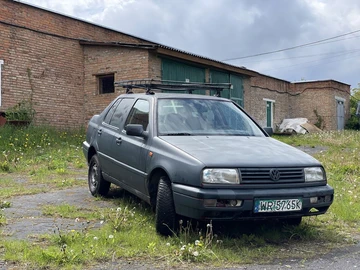 Авто Volkswagen Vento 1992 № 8068176