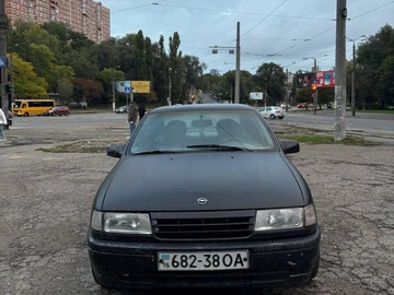 Авто Opel Vectra 1989 № 8068187