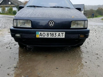 Авто Volkswagen Passat Variant 1989 № 8068203