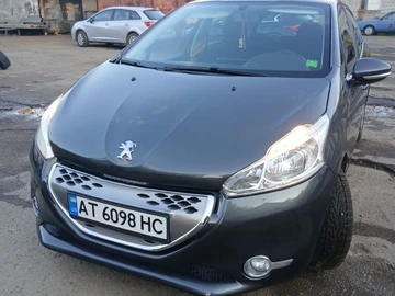 Авто Peugeot 208 2013 № 8068316