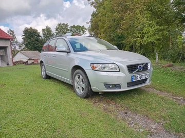 Авто Volvo V50 2011 № 8068587