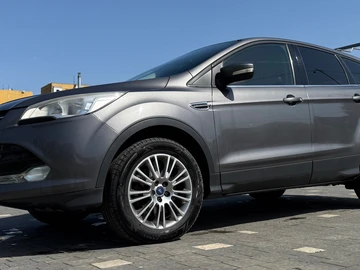 Авто Ford Kuga 2013 № 8069044