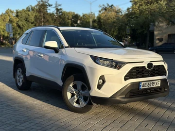 Авто Toyota Rav 4 2019 № 8069099