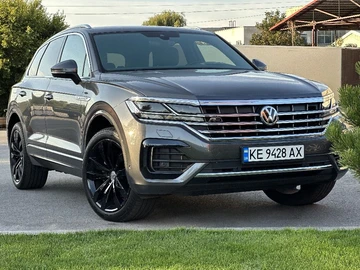 Авто Volkswagen Touareg 2019 № 8069131