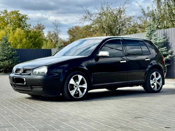 Авто Volkswagen Golf 1998 № 8069191