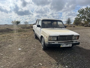 Авто ВАЗ 2107 1988 № 8069261