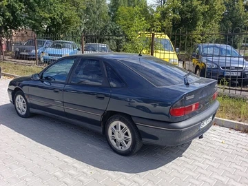 Авто Renault Safrane 1999 № 8069498