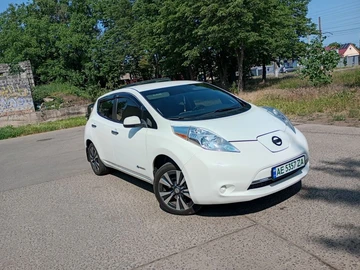 Авто Nissan Leaf 2013 № 8070007