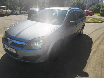 Авто Opel Astra 2004 № 8070011