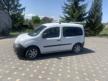 Авто Renault Kangoo Passenger 2009 № 8070058
