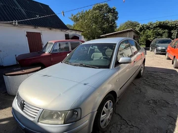 Авто Volkswagen Passat Sedan 2000 № 8070186