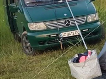 Авто Mercedes 230 1997 № 8070198